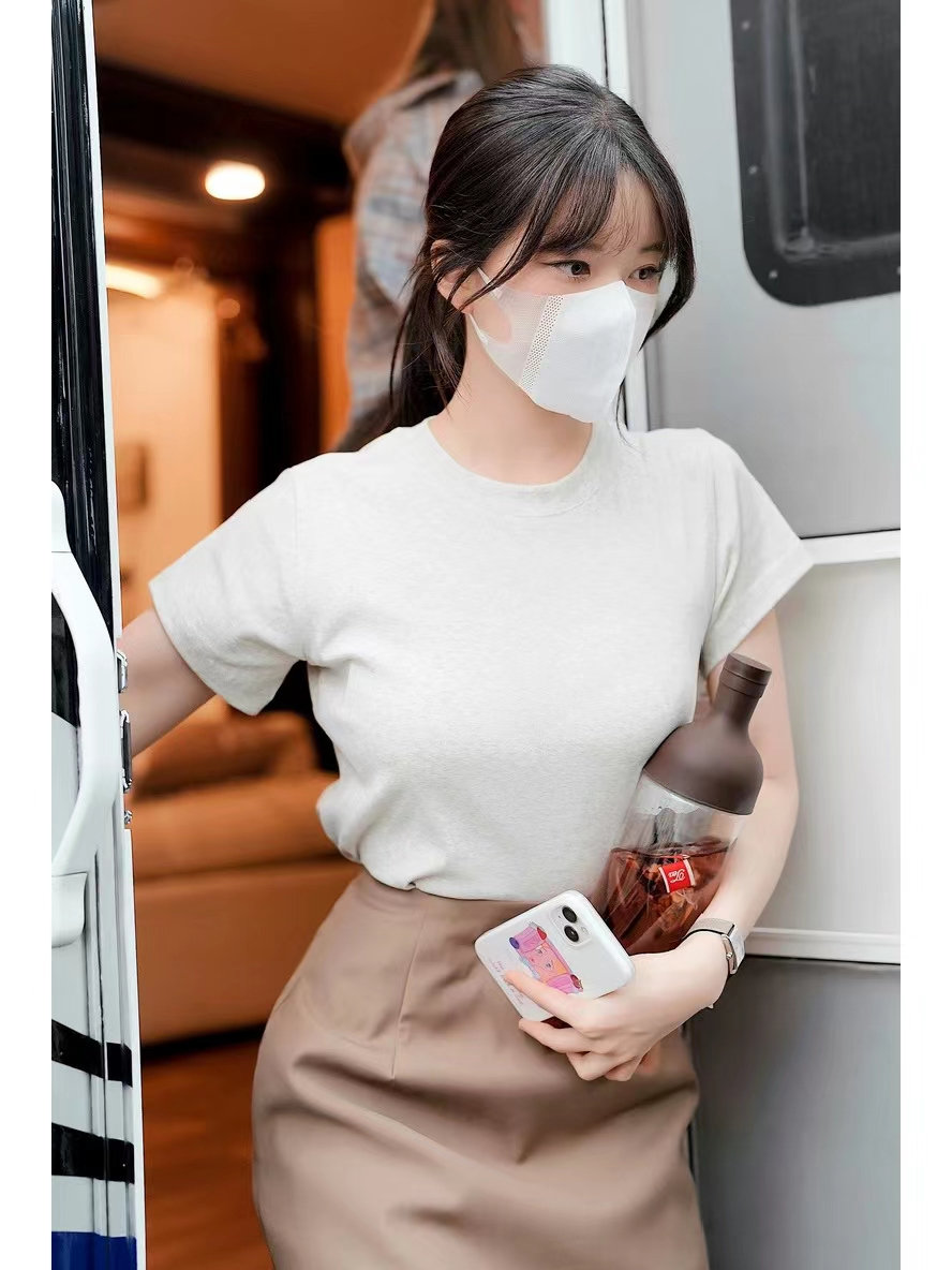 赵丽颖收入高还是冯绍峰