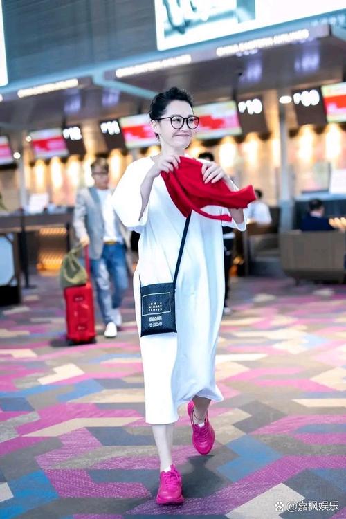 萧晴扮演者 萧晴扮演者馨子