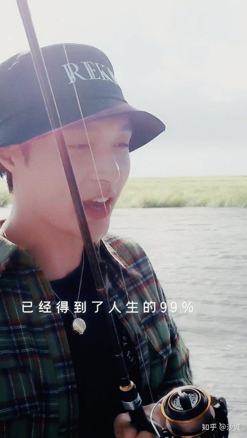 货车行驶中意外掉落超50头死猪